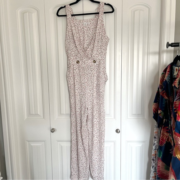 Aemi + Co Floral Wide-leg Jumpsuit - Picture 5 of 13